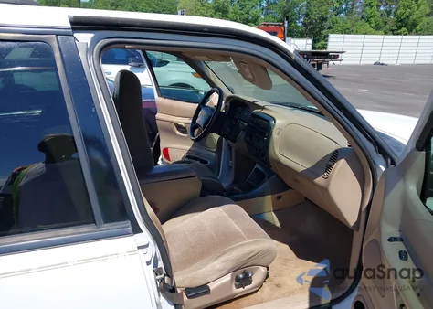 2000 Ford Explorer Xlt from USA, damaged, VIN 1FMZU63E3YUB34927